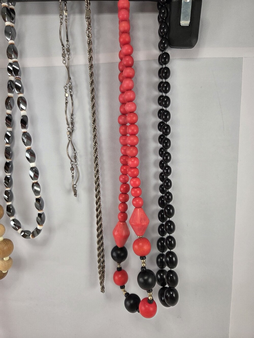Vintage 1960s-80s Statement Necklace Lot, 8-Piece Retro Costume Collection - Picture 11 of 12
